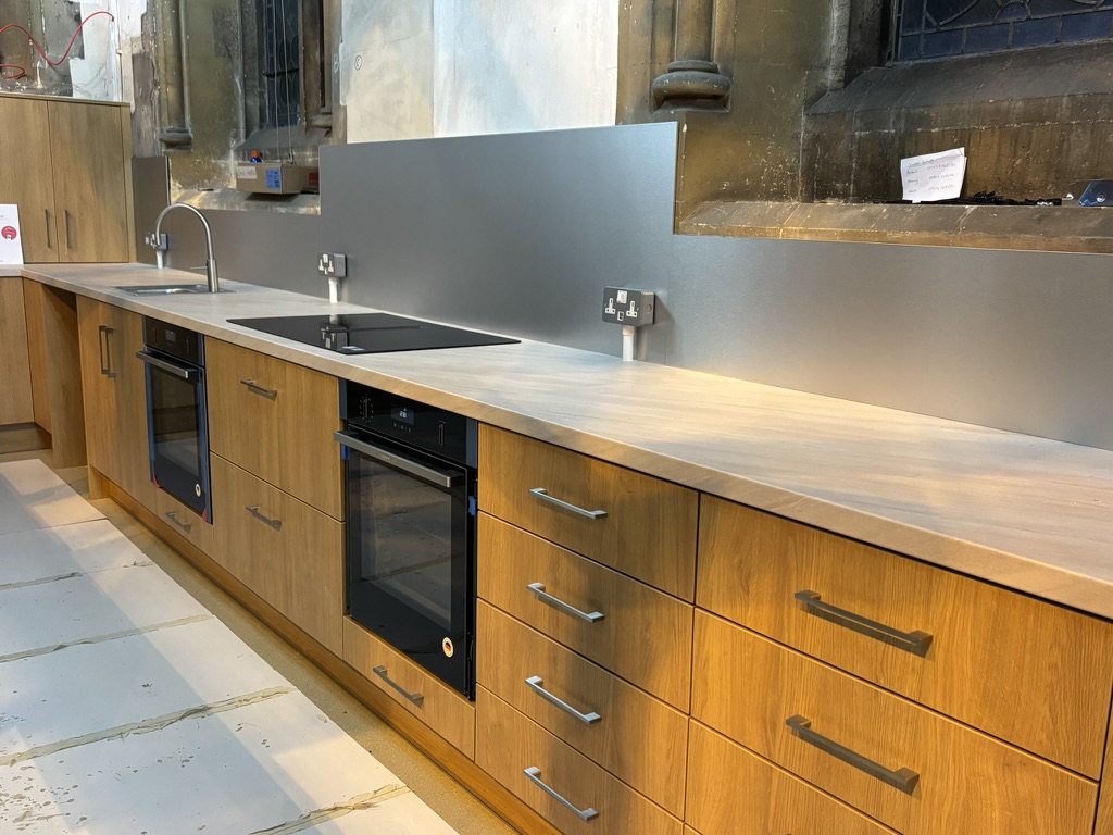 9EB09D24-8A43-4A43-BEB9-90943D